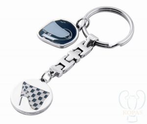 Llaveros, pines, insignias